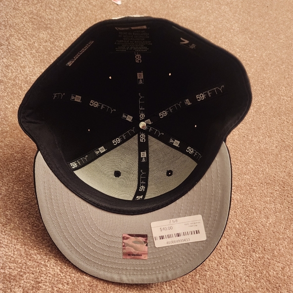 Men's Rochester Red Wings New Era Black Theme Nights 59FIFTY Fitted Hat - Picture 3 of 5